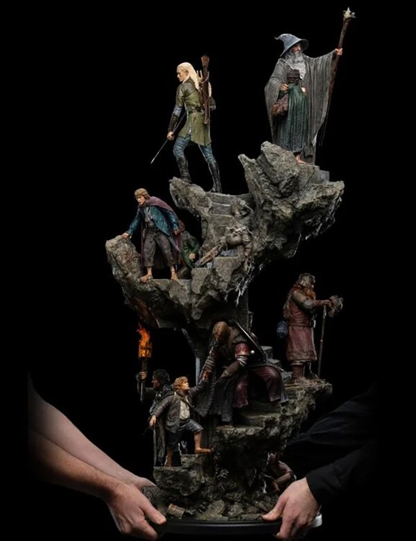 Weta Workshop The Lord of the Rings Fellowship Statue - Image 4
