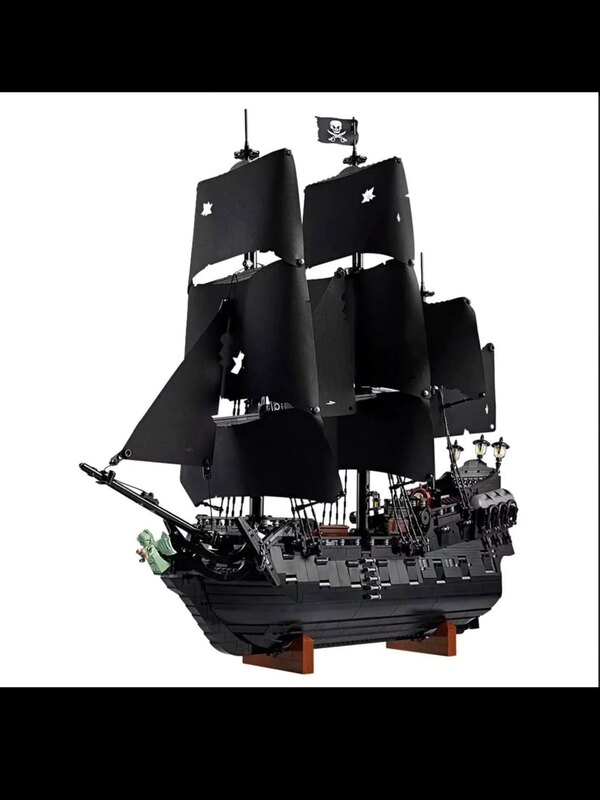 Lego Icons Pirates of the Caribbean The Black Pearl - Image 2