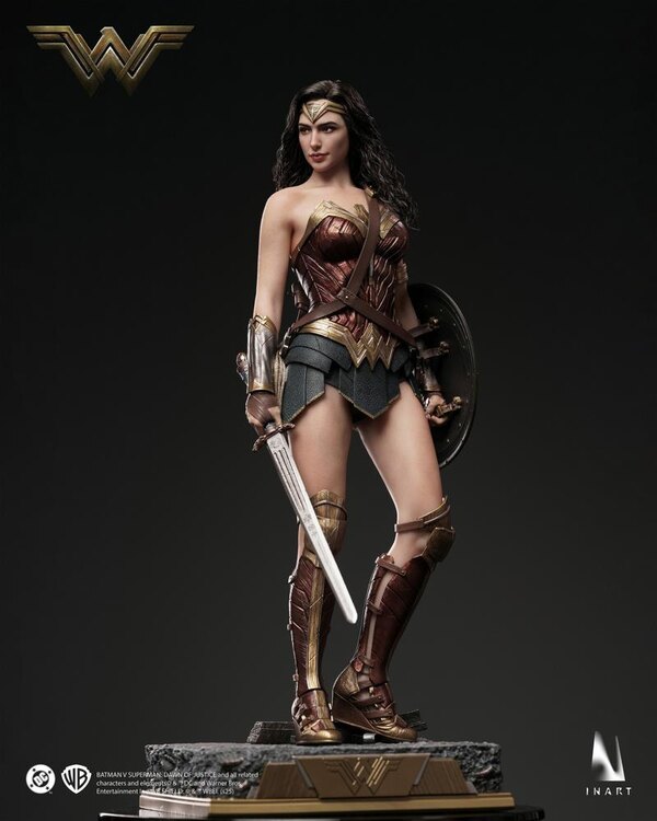 Wonder Woman 1/6 scale collectible figure from INART