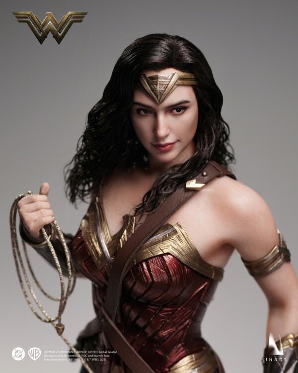 Wonder Woman 1/6 scale collectible figure from INART