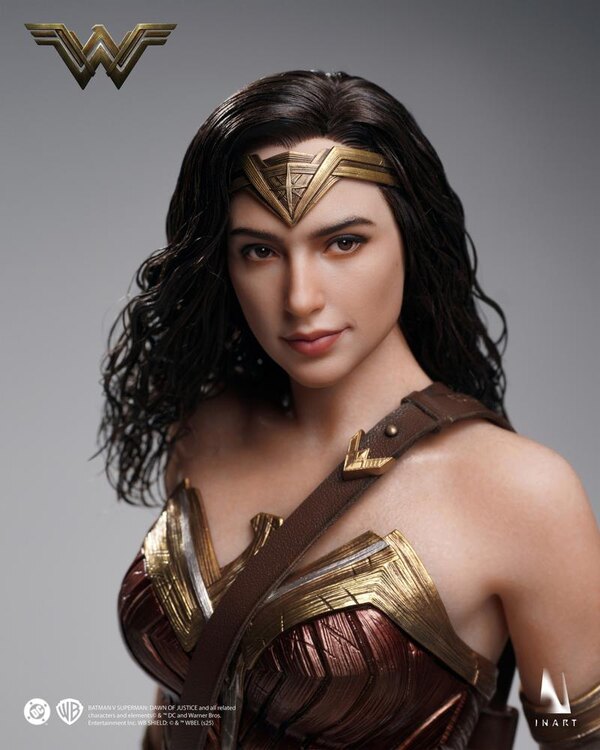 Wonder Woman 1/6 scale collectible figure from INART