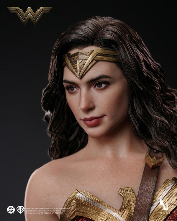 Wonder Woman 1/6 scale collectible figure from INART