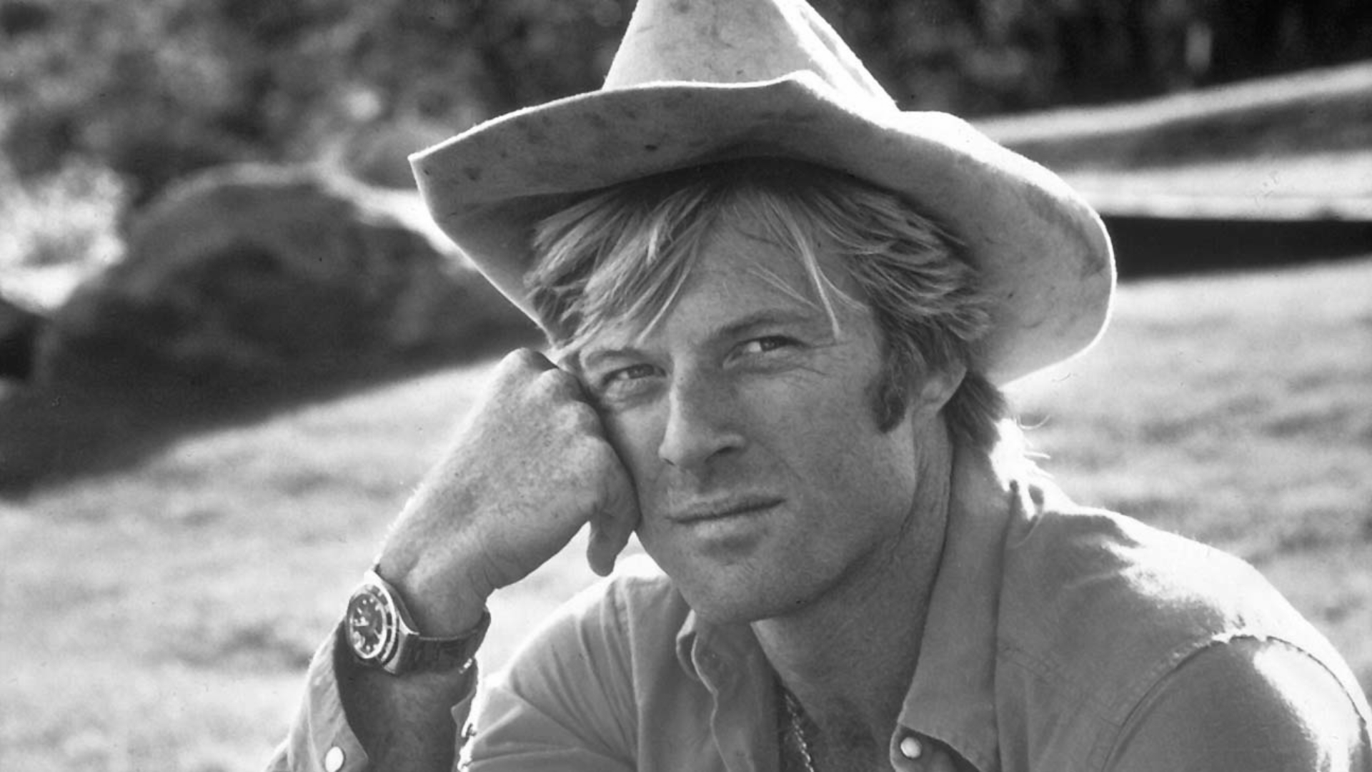 Robert Redford died at his home in Utah, his long-time publicist has confirmed.