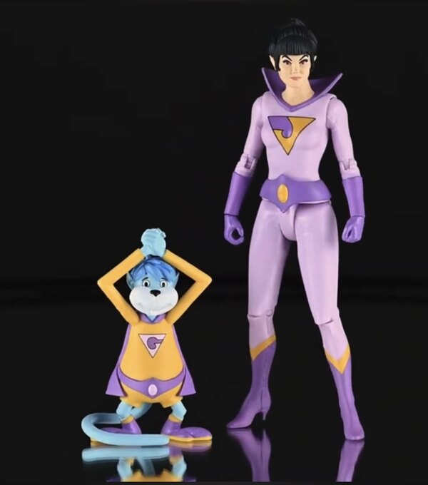 Wonder Twin Jayna Figure