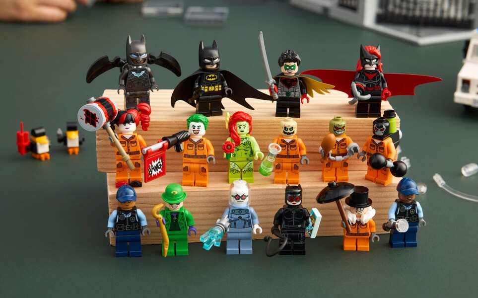 LEGO Batman Arkham Asylum Set's features