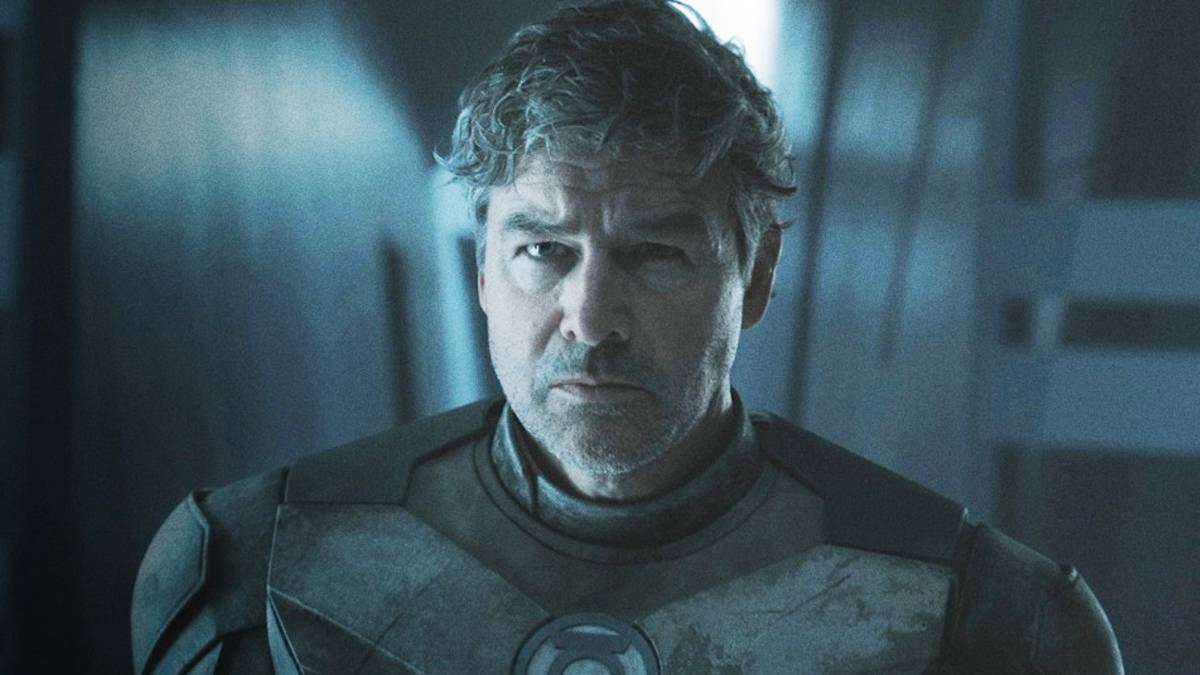 Hal Jordan's look in Lanterns series