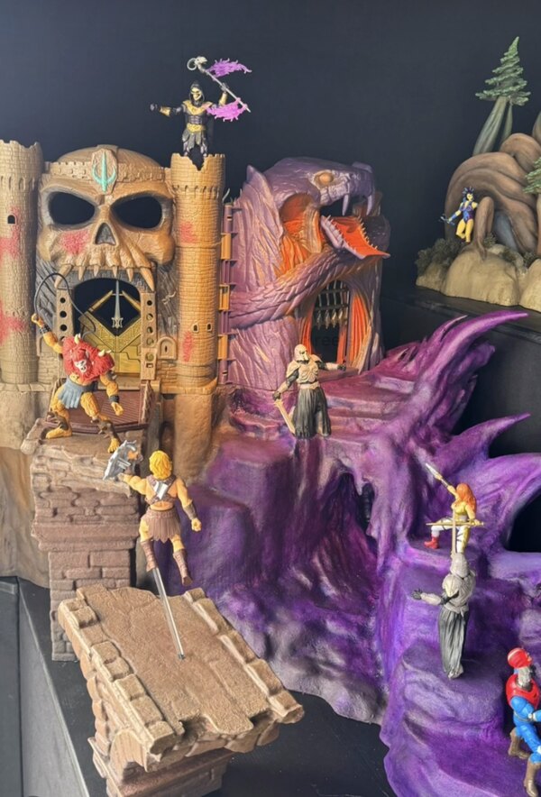 Masters Of The Universe Movie Core Castle Grayskull/Snake Mountain Combo Playset Revealed